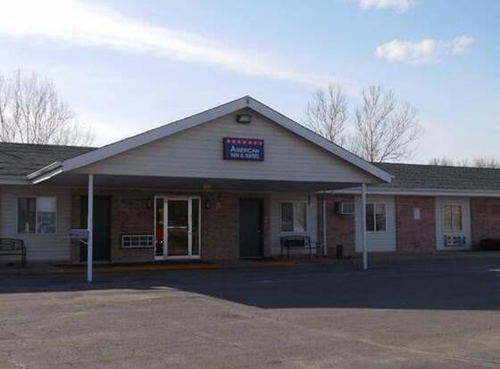 American Inn & Suites allows check-in for 18 year-old guests