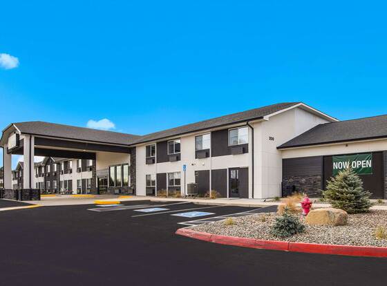 Quality Inn & Suites Castle Rock/SW Denver allows check-in for 18 year-old guests