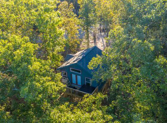 Starlight Haven Hot Springs allows check-in for 18 year-old guests