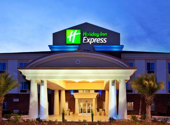 Holiday Inn Express Eunice, an IHG Hotel allows check-in for 18 year-old guests