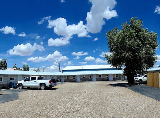 Silver Moon Motel and Suites allows check-in for 18 year-old guests