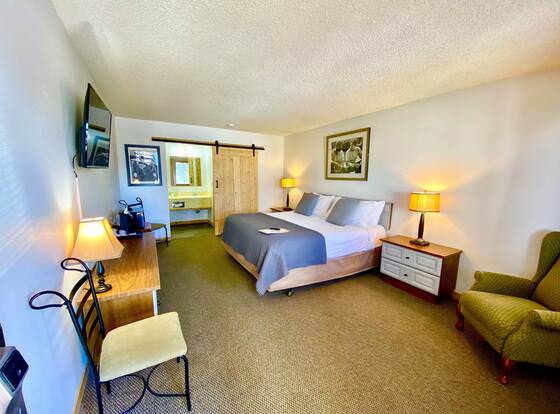 Old Montana Inn allows check-in for 18 year-old guests