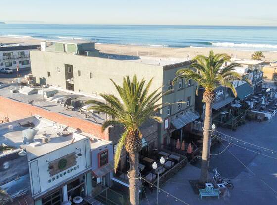 ITH Surf City Hostel Hermosa Beach allows check-in for 18 year-old guests
