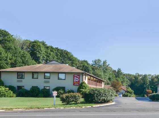 Red Roof Inn PLUS+ & Suites Guilford allows check-in for 18 year-old guests