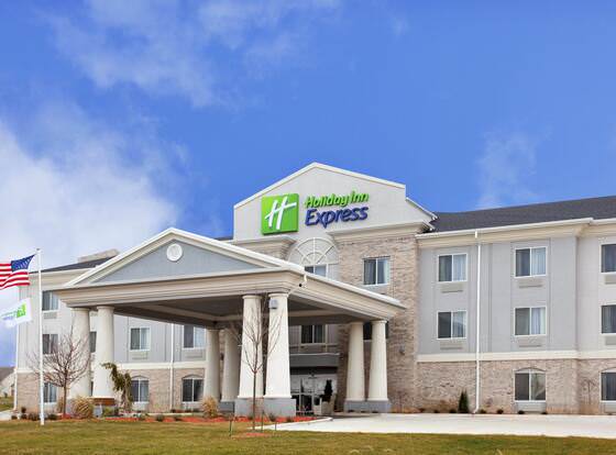 Holiday Inn Express Le Roy, IL, an IHG Hotel allows check-in for 18 year-old guests