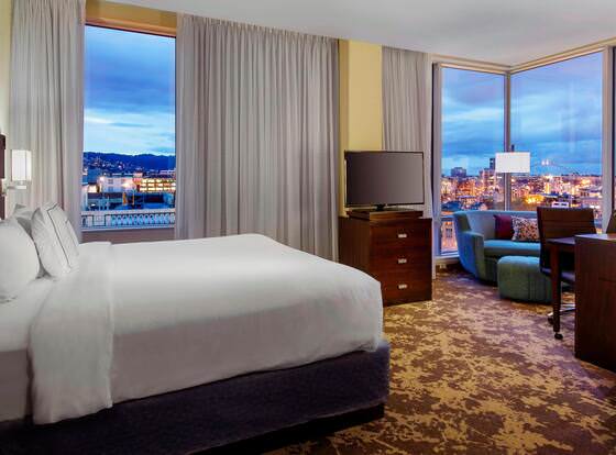 Courtyard by Marriott Portland City Center allows check-in for 18 year-old guests
