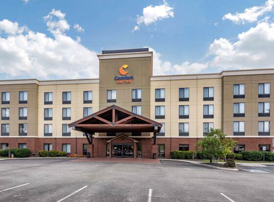 Comfort Suites Manchester allows check-in for 18 year-old guests