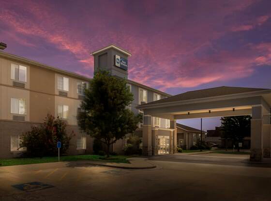 Best Western Coffeyville Central Business District Inn and Suites allows check-in for 18 year-old guests