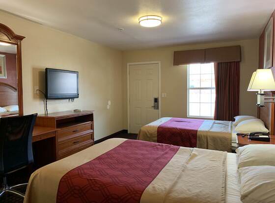 Budget Inn Madill allows check-in for 18 year-old guests