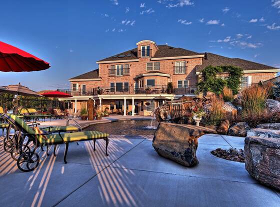 Cameo Heights Mansion allows check-in for 18 year-old guests