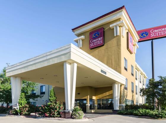 Comfort Suites Salina South allows check-in for 18 year-old guests