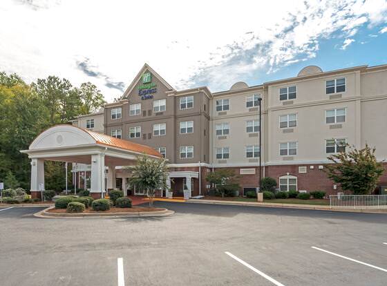 Holiday Inn Express & Suites Lagrange I-85, an IHG Hotel allows check-in for 18 year-old guests
