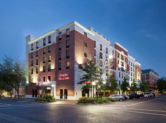 Hampton Inn & Suites Gainesville-Downtown allows check-in for 18 year-old guests