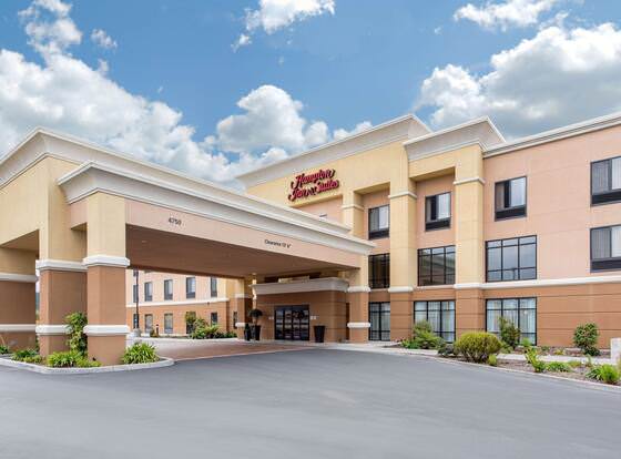 Hampton Inn & Suites Arcata allows check-in for 18 year-old guests