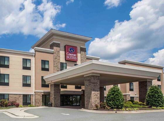 Comfort Suites Whitsett - Greensboro East allows check-in for 18 year-old guests