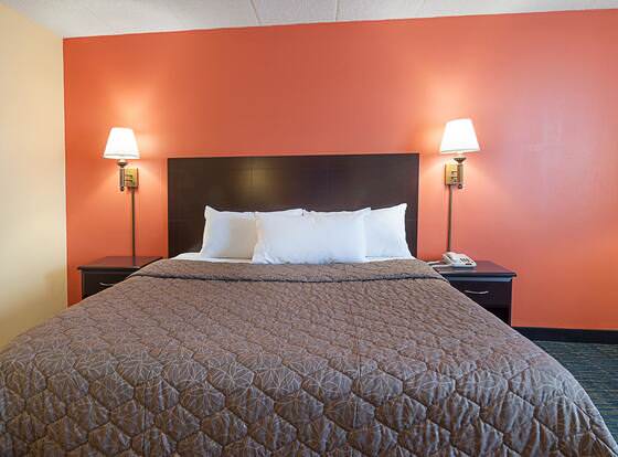 Rodeway Inn Meadowlands allows check-in for 18 year-old guests