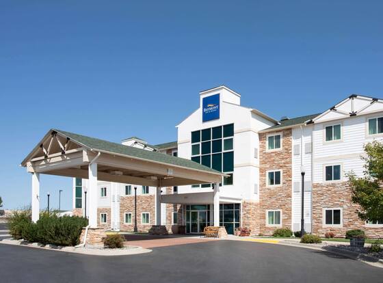 Baymont Inn & Suites Sheridan allows check-in for 18 year-old guests