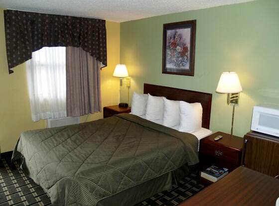 Boulevard Inn allows check-in for 18 year-old guests