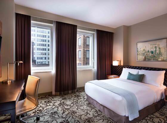 Cassa Hotel NY 45th Street allows check-in for 18 year-old guests