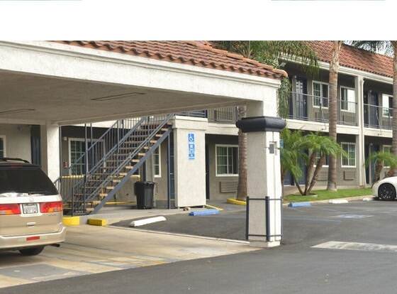 Welcome Inn allows check-in for 18 year-old guests