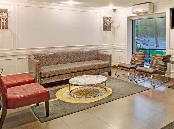 Ramada by Wyndham Staten Island allows check-in for 18 year-old guests