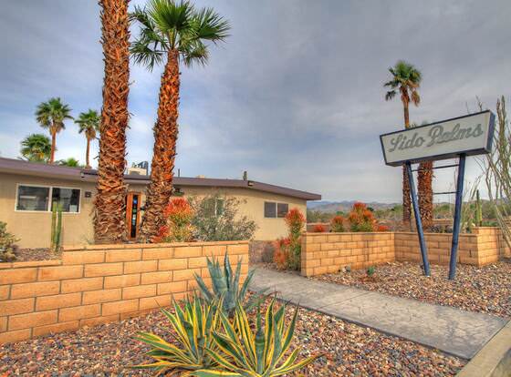 Lido Palms Resort & Spa allows check-in for 18 year-old guests
