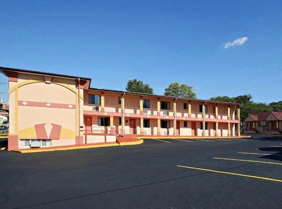 Regal Inn & Suites allows check-in for 18 year-old guests