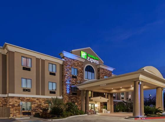 Holiday Inn Express Cleveland, an IHG Hotel allows check-in for 18 year-old guests