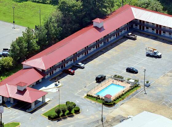 Best Inn Booneville allows check-in for 18 year-old guests