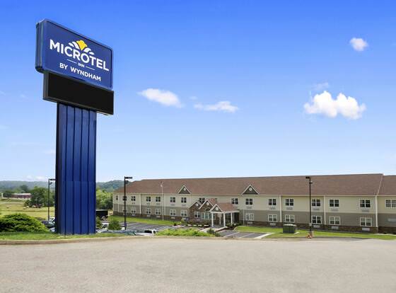 Microtel Inn By Wyndham Mineral Wells/Parkersburg allows check-in for 18 year-old guests