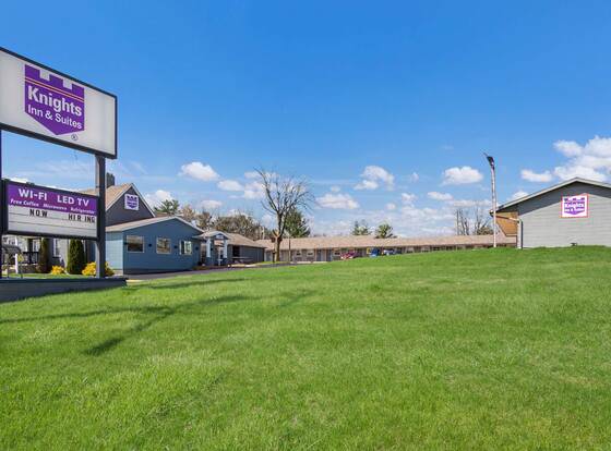 Knights Inn & Suites Salem, IN allows check-in for 18 year-old guests