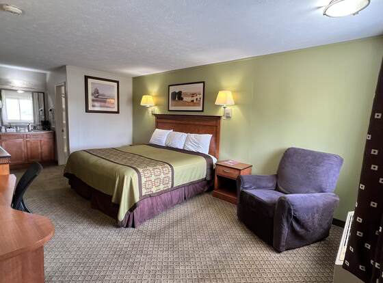 Capri Motel Avoca allows check-in for 18 year-old guests