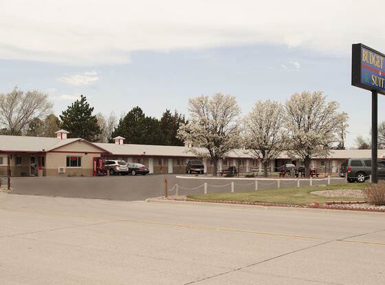 Budget Inn and Suites Colby allows check-in for 18 year-old guests