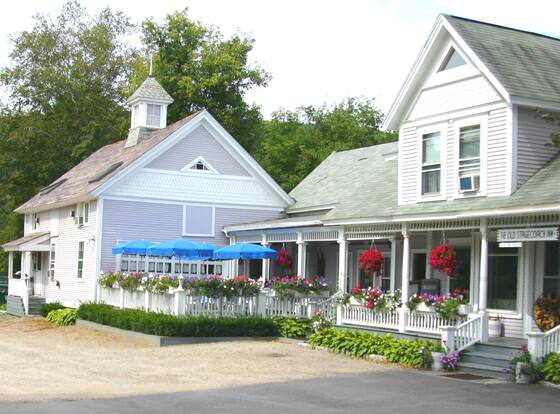 The Old Stagecoach Inn allows check-in for 18 year-old guests