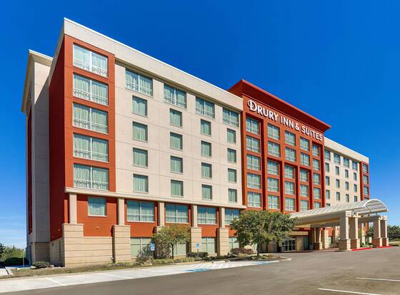 Drury Inn & Suites Kansas City Independence allows check-in for 18 year-old guests