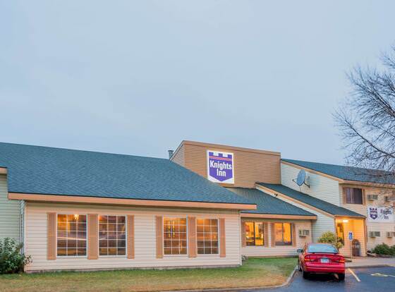 Knights Inn Litchfield allows check-in for 18 year-old guests