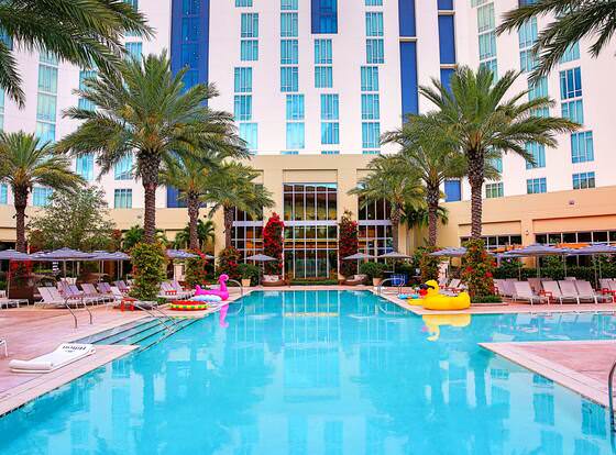 Hilton West Palm Beach allows check-in for 18 year-old guests