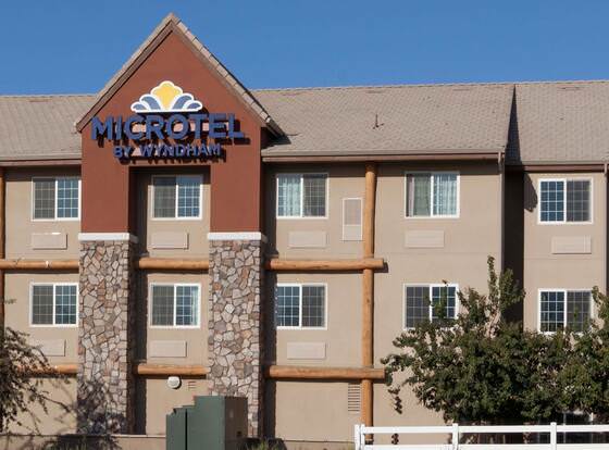 Microtel Inn & Suites by Wyndham Wheeler Ridge allows check-in for 18 year-old guests