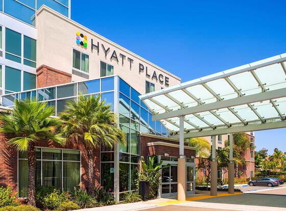 Hyatt Place San Diego/Vista-Carlsbad allows check-in for 18 year-old guests