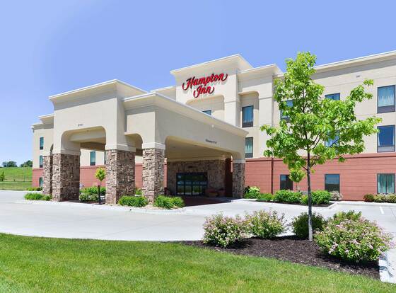 Hampton Inn Clinton, IA allows check-in for 18 year-old guests