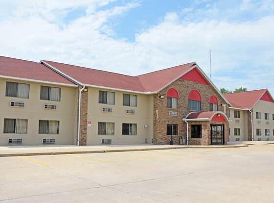 Heritage Grand Inn allows check-in for 18 year-old guests