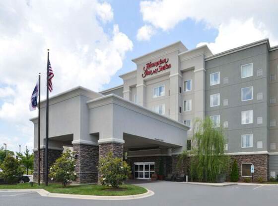 Hampton Inn & Suites Greensboro/Coliseum Area allows check-in for 18 year-old guests