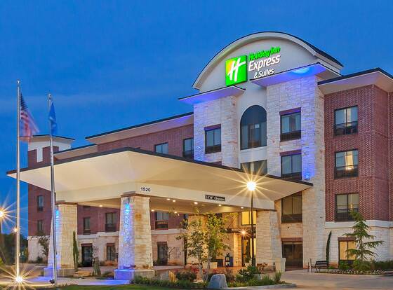 Holiday Inn Express & Suites Duncan, an IHG Hotel allows check-in for 18 year-old guests