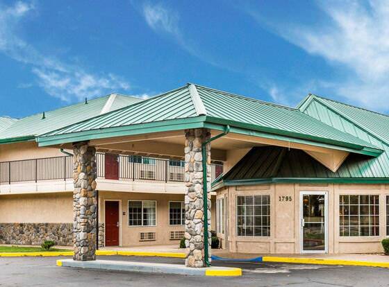 Quality Inn & Suites Minden allows check-in for 18 year-old guests