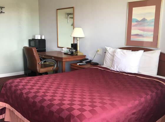 Country Manor Motel Watkins allows check-in for 18 year-old guests