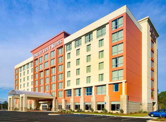Drury Inn & Suites Valdosta, GA allows check-in for 18 year-old guests