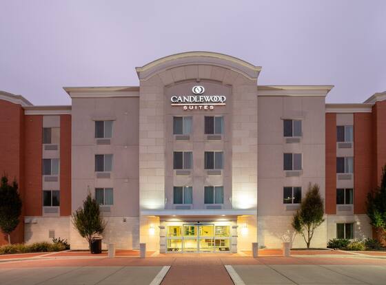 Candlewood Suites Manhattan, an IHG Hotel allows check-in for 18 year-old guests