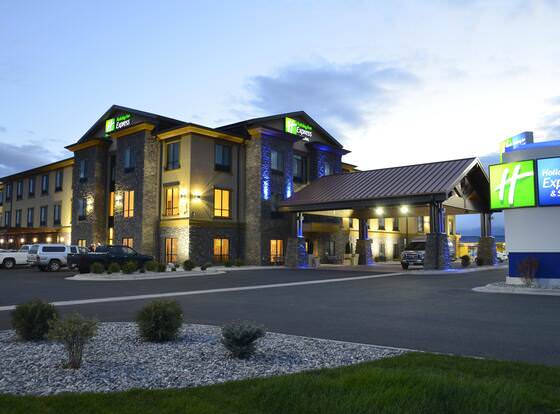 Holiday Inn Express Hotel & Suites Belgrade, an IHG Hotel allows check-in for 18 year-old guests