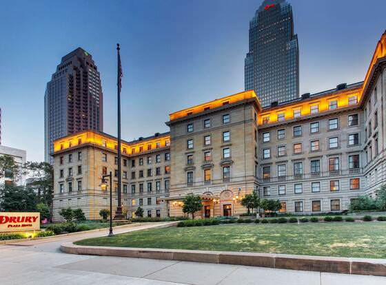 Drury Plaza Hotel Cleveland Downtown allows check-in for 18 year-old guests
