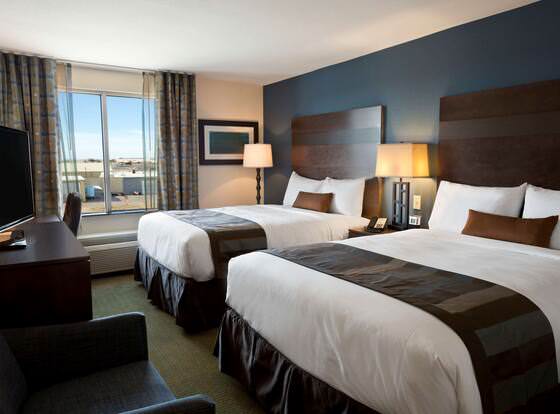 Wingate By Wyndham Seminole allows check-in for 18 year-old guests